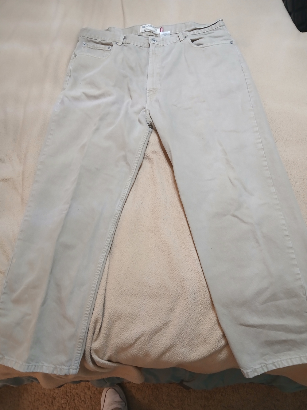 Levi's Men's Relaxed Fit Light Beige Jeans